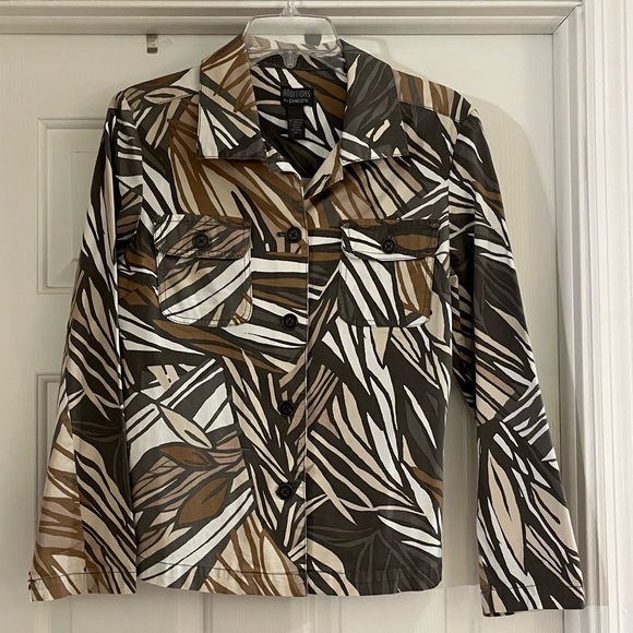 Chico’s printed button down shirt/jacket - Picture 2 of 6